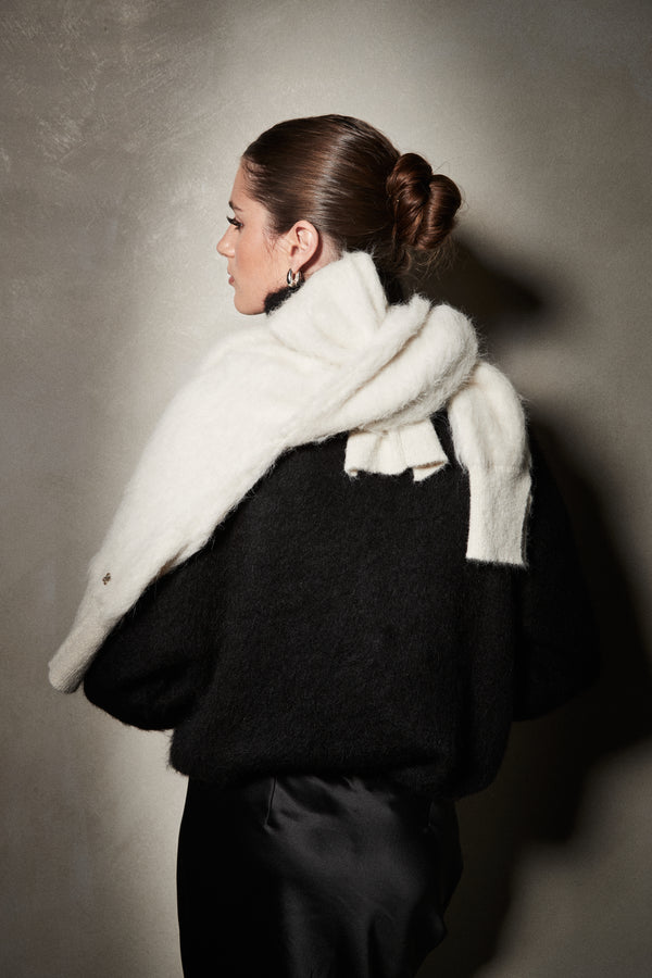 els-lauren-turtleneck-midnight-black-feather-white-alpaca-turtleneck-knit-layered-detail.jpg